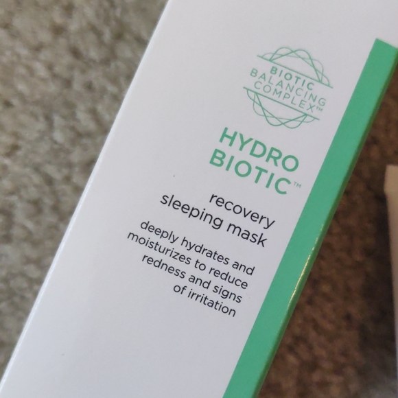 Dr. Brandt Hydro Biotic Mask - Picture 2 of 5